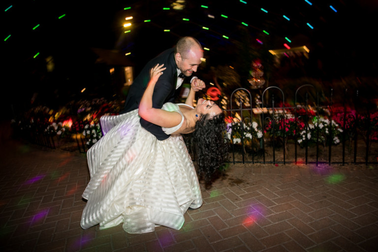 wedding-natural-candid-moment-milwaukee-urban-mitchel-domes